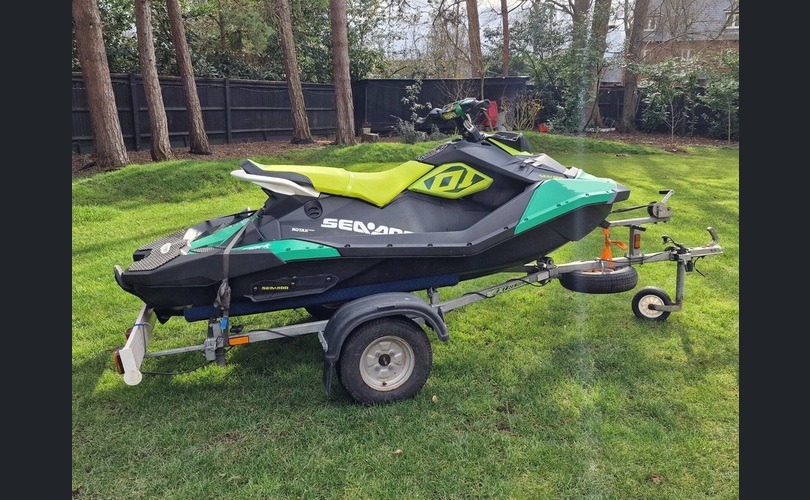Sea-Doo Spark Trixx 3UP 90 HP-kuva-1